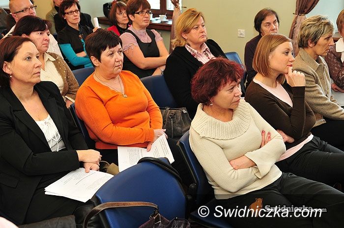 Świdnica: O klapsach, maltretowaniu i zabieraniu dzieci z domu