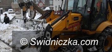 Świebodzice: Świebodziccy drogowcy twierdzą, że zima ich nie zaskoczyła, ale kolizja była