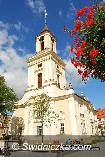 Świebodzice: Sesja nowej rady w Świebodzicach – będą zmiany w składzie radnych