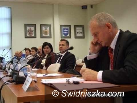 powiat świdnicki: Dziś wybiorą się władze powiatu