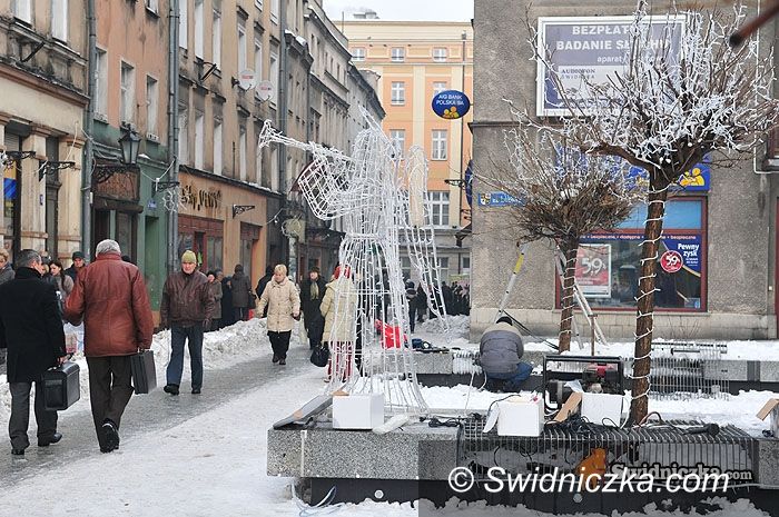 Świdnica: Święta na bogato: świdnickie ozdoby bożonarodzeniowe są warte 140 tys. zł