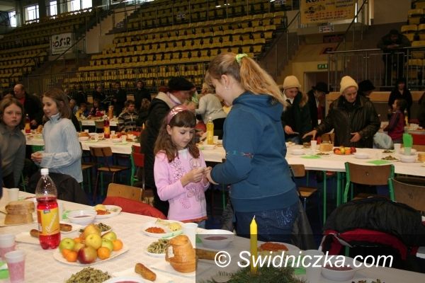 Świebodzice: Świebodzice planują świąteczne spotkania i największą Wigilię w powiecie