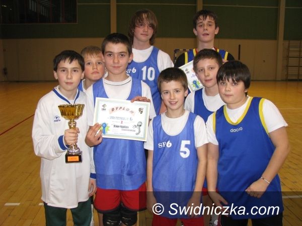 Świdnica: SP 6 najlepsza w szczypiorniaka
