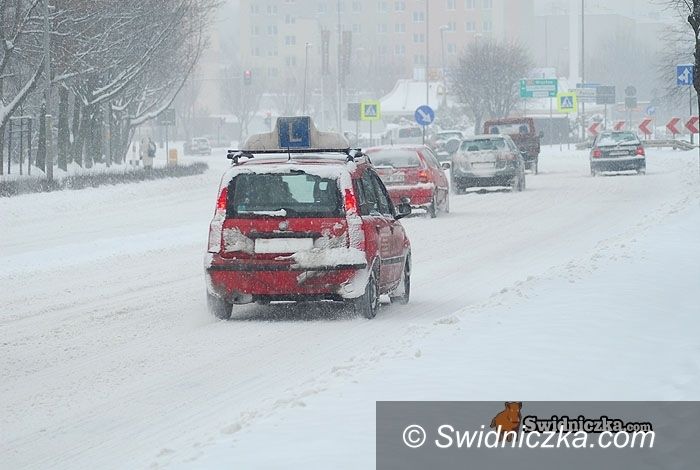 powiat świdnicki: Niewielkie utrudnienia na drogach