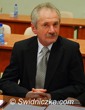 Świdnica: Druga sesja w powiecie – jest nowy radny, a starosta dostał pensję