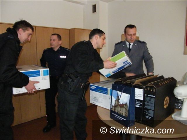 Świebodzice: Laptopy dla świebodzickich funkcjonariuszy