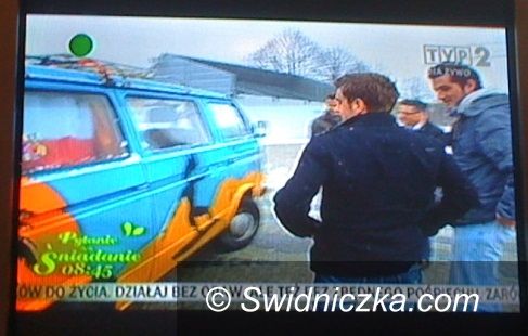 Świdnica: Świdnicka załoga busa w „Pytaniu na śniadanie”