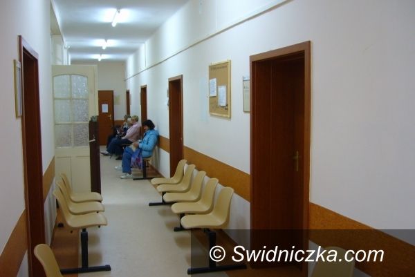 Świebodzice: Świebodzicka przychodnia ma dobry kontrakt, w mieście jest też bezpłatna rehabilitacja