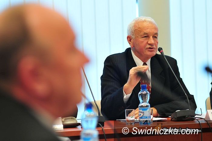 Świdnica: Pani skarbnik odwołana [aktualizacja z godz. 18.40]