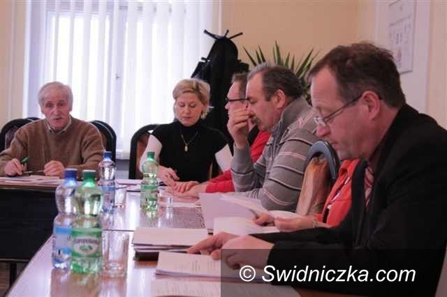 Świebodzice: Specjalna sesja w Świebodzicach w sprawie pogotowia
