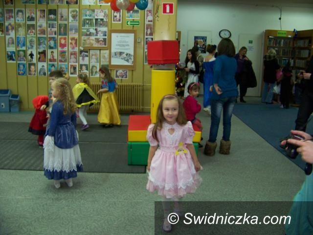 Świdnica: Bal w bibliotece