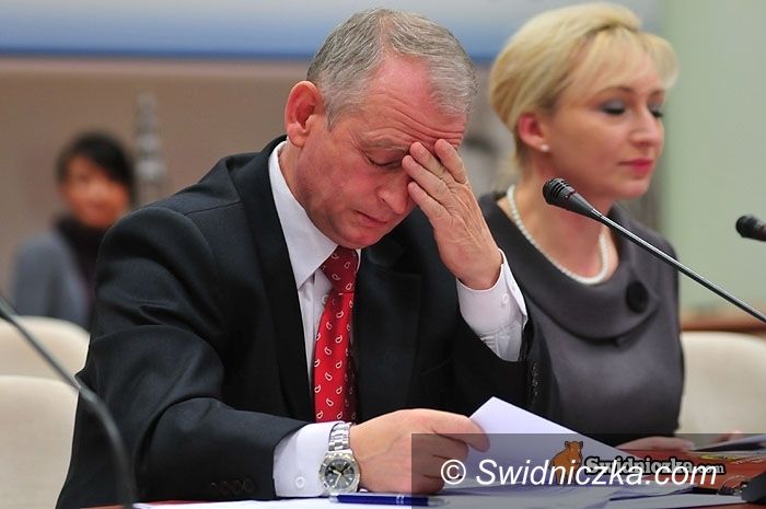 powiat świdnicki: Dziecięca poradnia neurologiczna i jaworzyńska poradnia ginekologiczna bez kontraktu