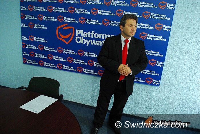 powiat świdnicki: Rada społeczna pogotowia zaczyna pracę, w składzie: Jagła, Synowska, Cebula, Burak, Gawron, Gołębiowski i Rataj