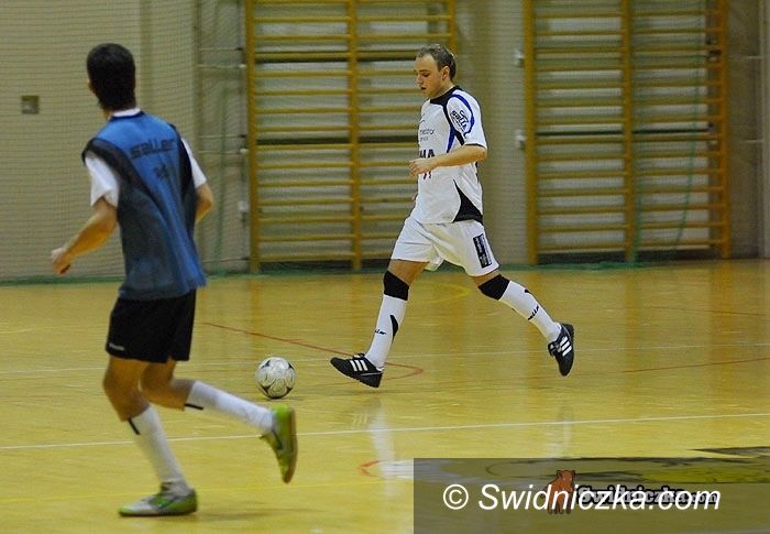 Świdnica: Dotkliwa porażka Żubrów w sobotę, rehabilitacja dzień później