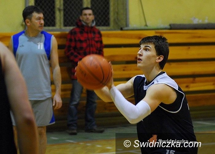 Świdnica: Łosie wciąż na zwycięskiej ścieżce