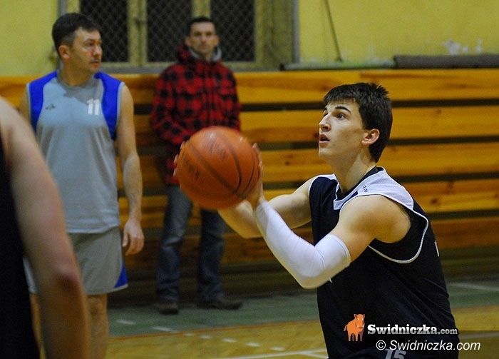 Świdnica: Łosie wciąż na zwycięskiej ścieżce