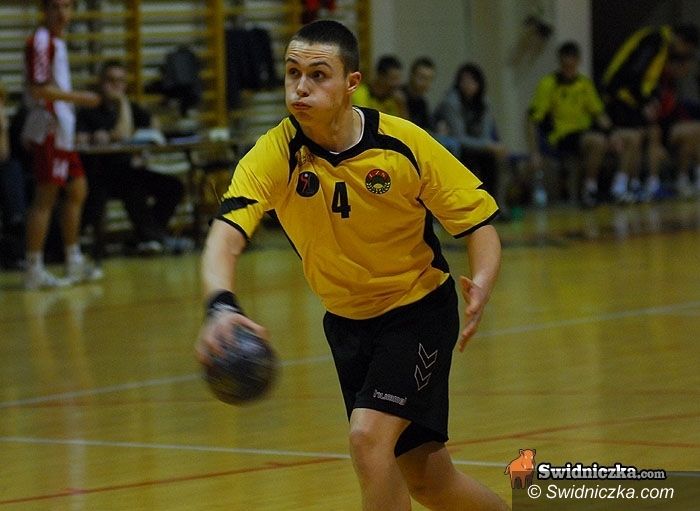 III-liga szczypiorniaka: Dziewiątka pokonana, rezerwy wiceliderem
