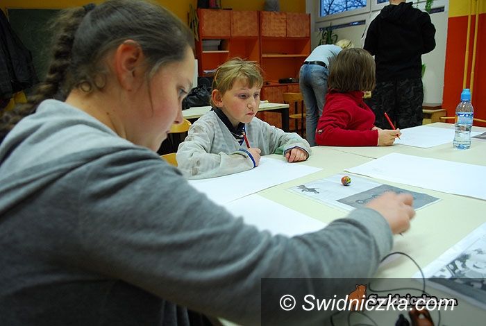 Świdnica: Ceramika i plastyka z postaciami z polskich bajek