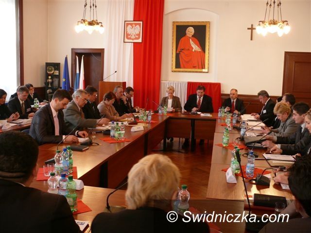 Strzegom: Strzegomscy radni o transporcie szkolnym