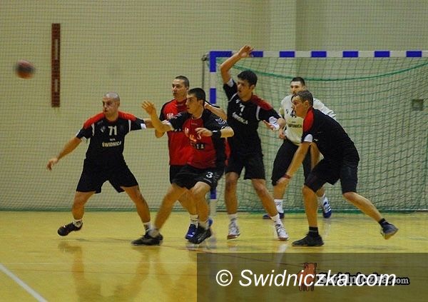 II-liga szczypiornistów: Drugiej niespodzianki chyba już nie sprawią