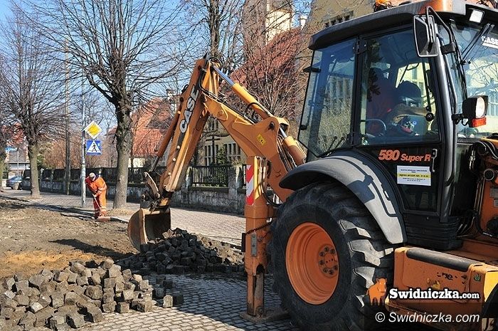 Świdnica/Wałbrzych: Trasa na Wałbrzych do awaryjnego remontu