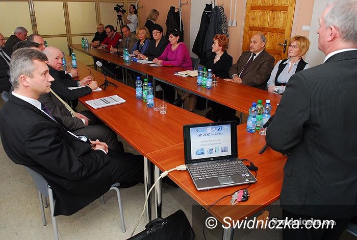 Świdnica/Dolny Śląsk: Środa w Świdnicy i w okolicy – o wyrokach, Latawcu i Szwecji