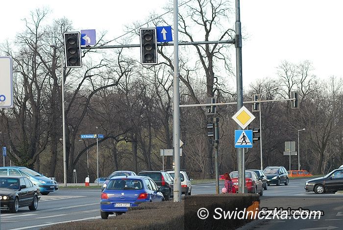 Świdnica/kraj: Ulżyj Ziemi, wyłącz światło