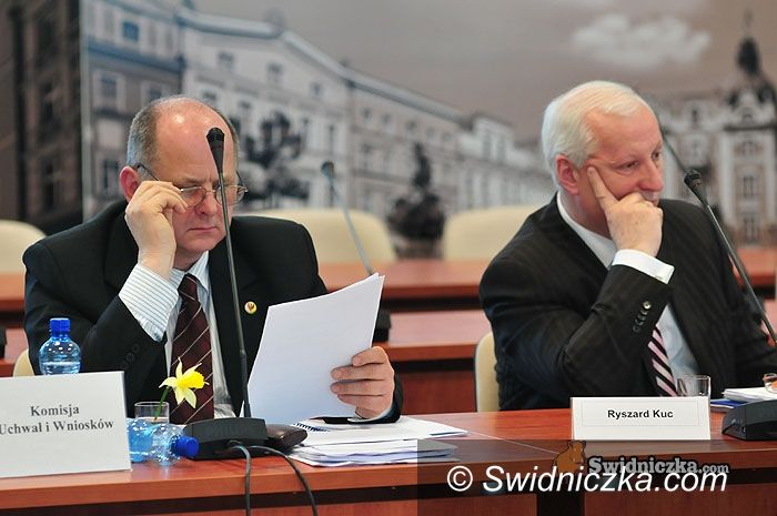 Świdnica: Rada powiatu zafundowała sobie mrożenie diet na cztery lata