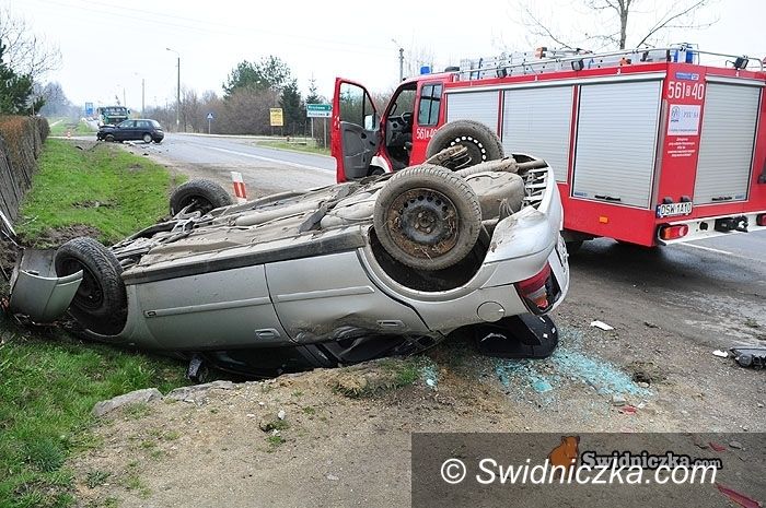 powiat świdnicki: Meldunek z pracy pogotowia: czterysta wyjazdów, sześć do wypadków
