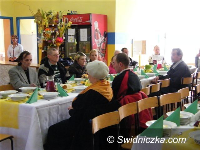 Świebodzice: Świebodzickie śniadanie wielkanocne w jadłodajni
