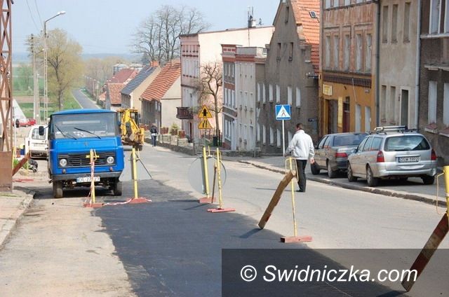 Dobromierz: Zamknięta droga w Dobromierzu