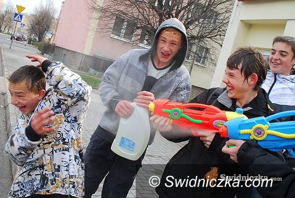 powiat świdnicki: Nie lej! – policja prosi