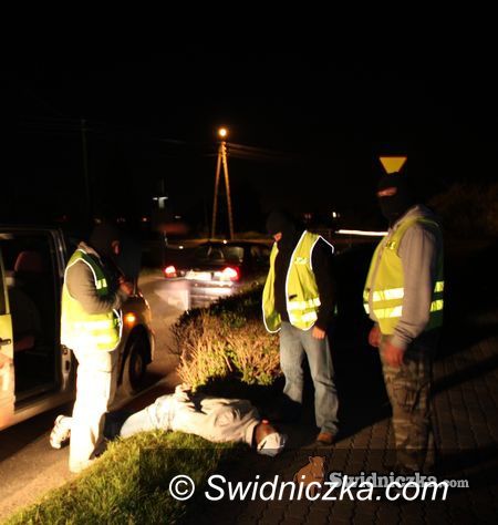 Świebodzice: Mercedes naszpikowany amfetaminą