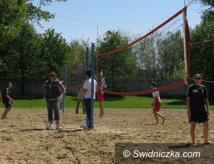 Świdnica: Za nami pierwsze turnieje plażówki