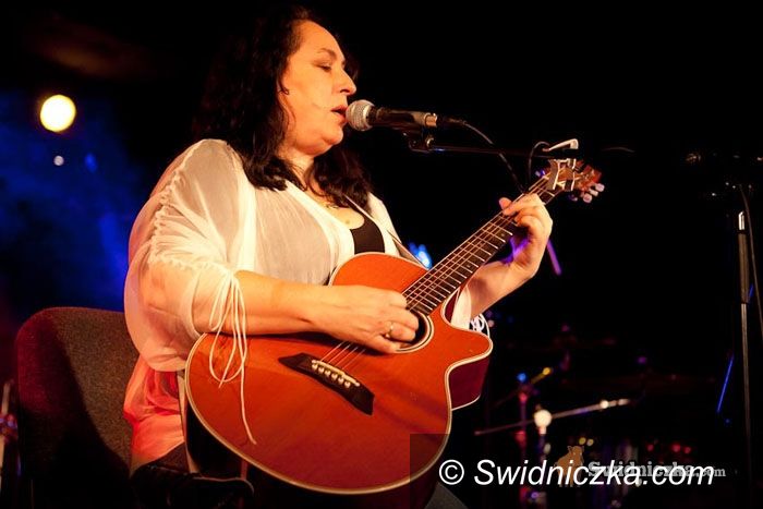 Świdnica: Folk i blues w Baroccafe – dziś koncert Martyny Jakubowicz