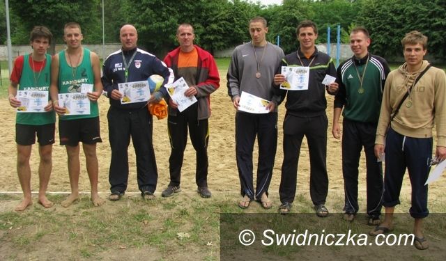 Świdnica: Zacięta rywalizacja w świdnickim turnieju plażówki