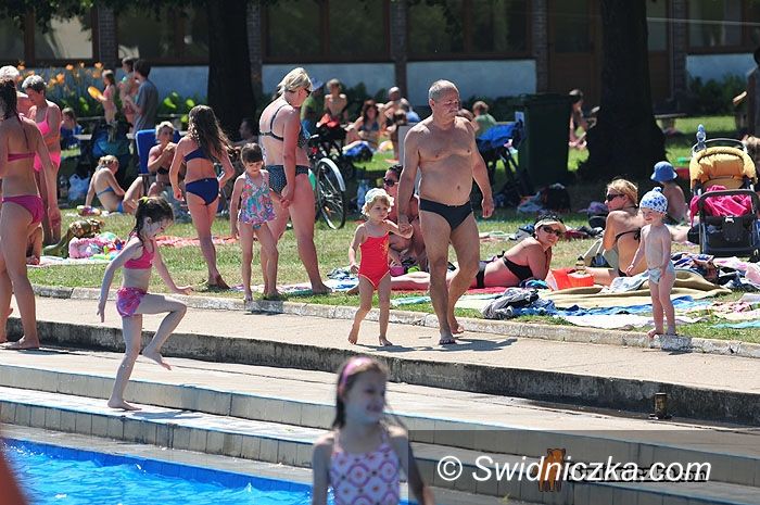 Świdnica: Sezon rozpoczęty – świdniczanie plażują