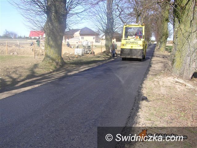 Nowice/Wierzbna: Będzie nowa nawierzchnia