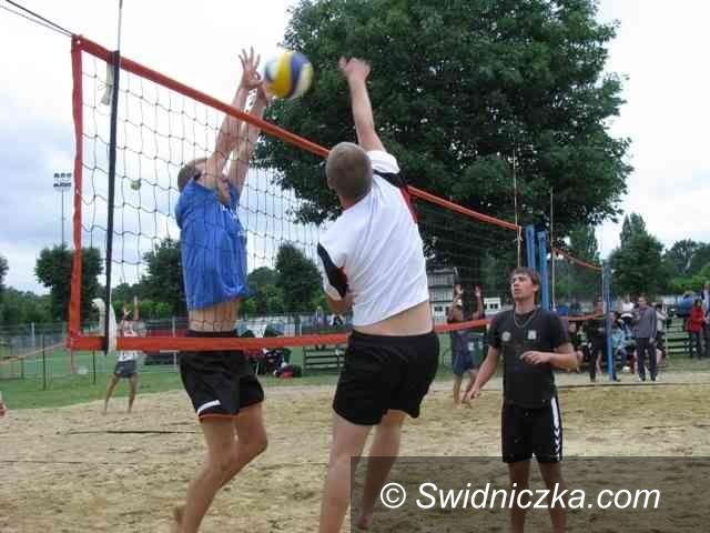 Świebodzice: Wyniki świebodzickiego turnieju plażówki
