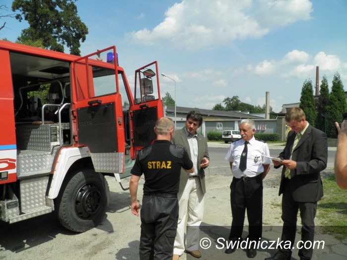 Żarów: Do pożaru nowym wozem