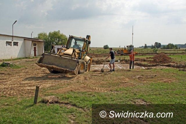 Dobromierz: Kolejny Orlik w budowie