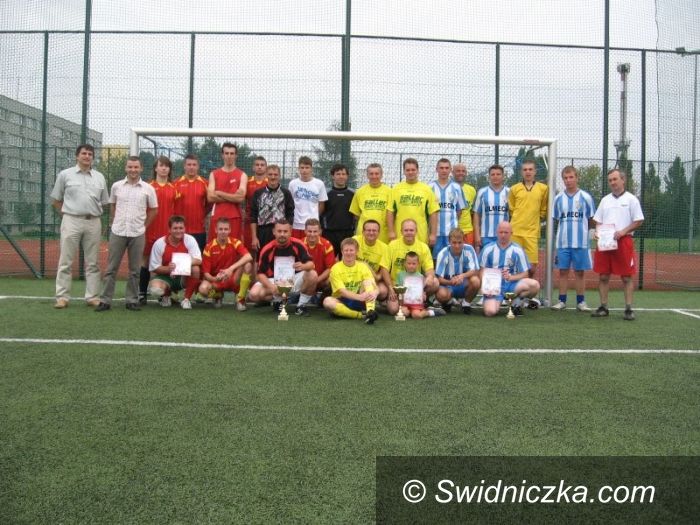 Żarów: Mistrz zdetronizowany, triumf Oldboysów