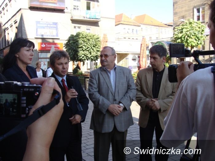 Świdnica: Na finiszu brudna kampania