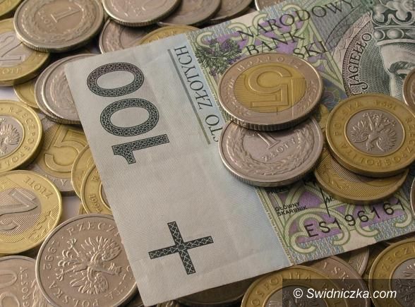 Świebodzice: Sesja z obligacjami