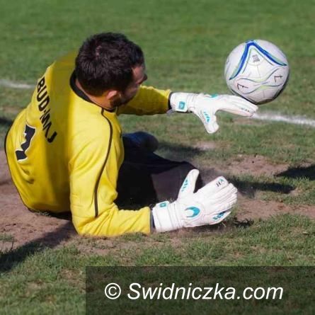 Swidnica: III liga piłki nożnej: Polonia Świdnica – Polonia Trzebnica 0–1