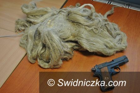 Gmina Żarów: Napadł na sklep– teraz posiedzi