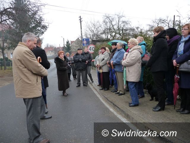 REGION, Borów: Najdłuższy chodnik po remoncie