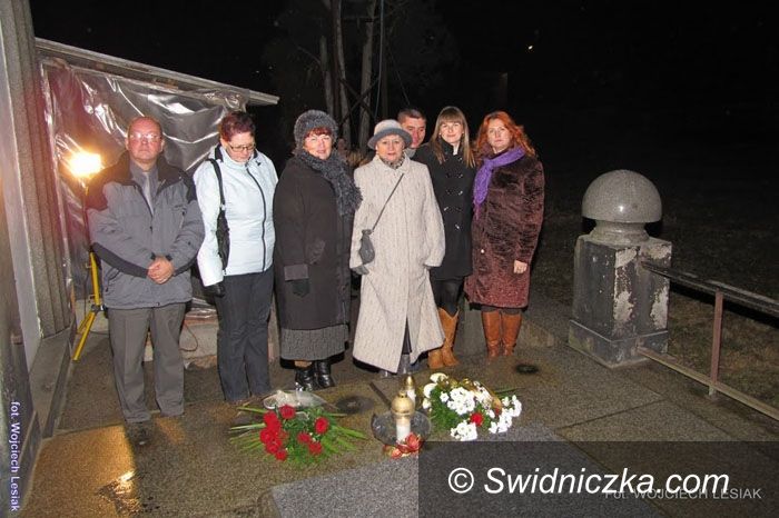 REGION, Mrowiny: Pamiątkowe tablice w Mrowinach