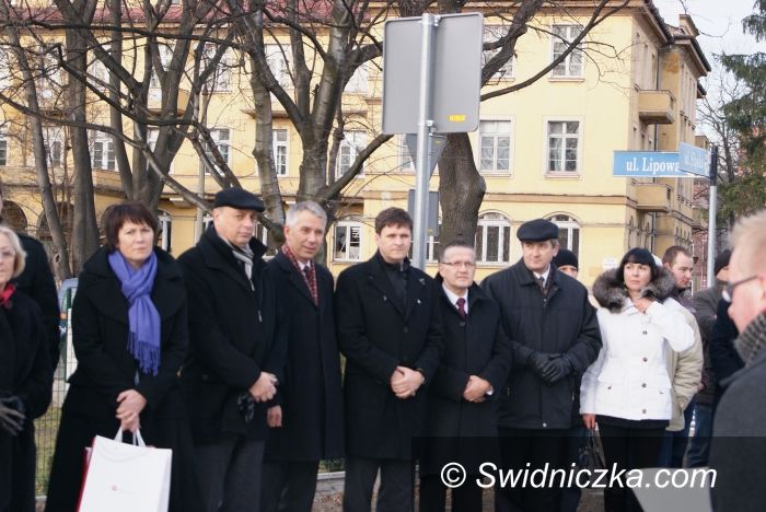 Świdnica: Śląska z nową nawierzchnią i mostem, Westerplatte z rondem
