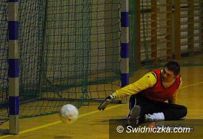 Świdnica: Świdnicka Liga Halówki: Jako Team wraca na fotel lidera